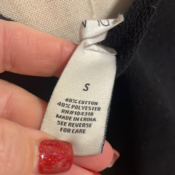 Distressed cut out / torn look / cold shoulder fashion lightweight sweatshirt S - Picture 11 of 15